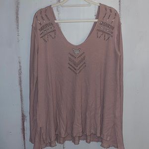 WE THE FREE- Free People women’s large double V tribal cut out thermal top